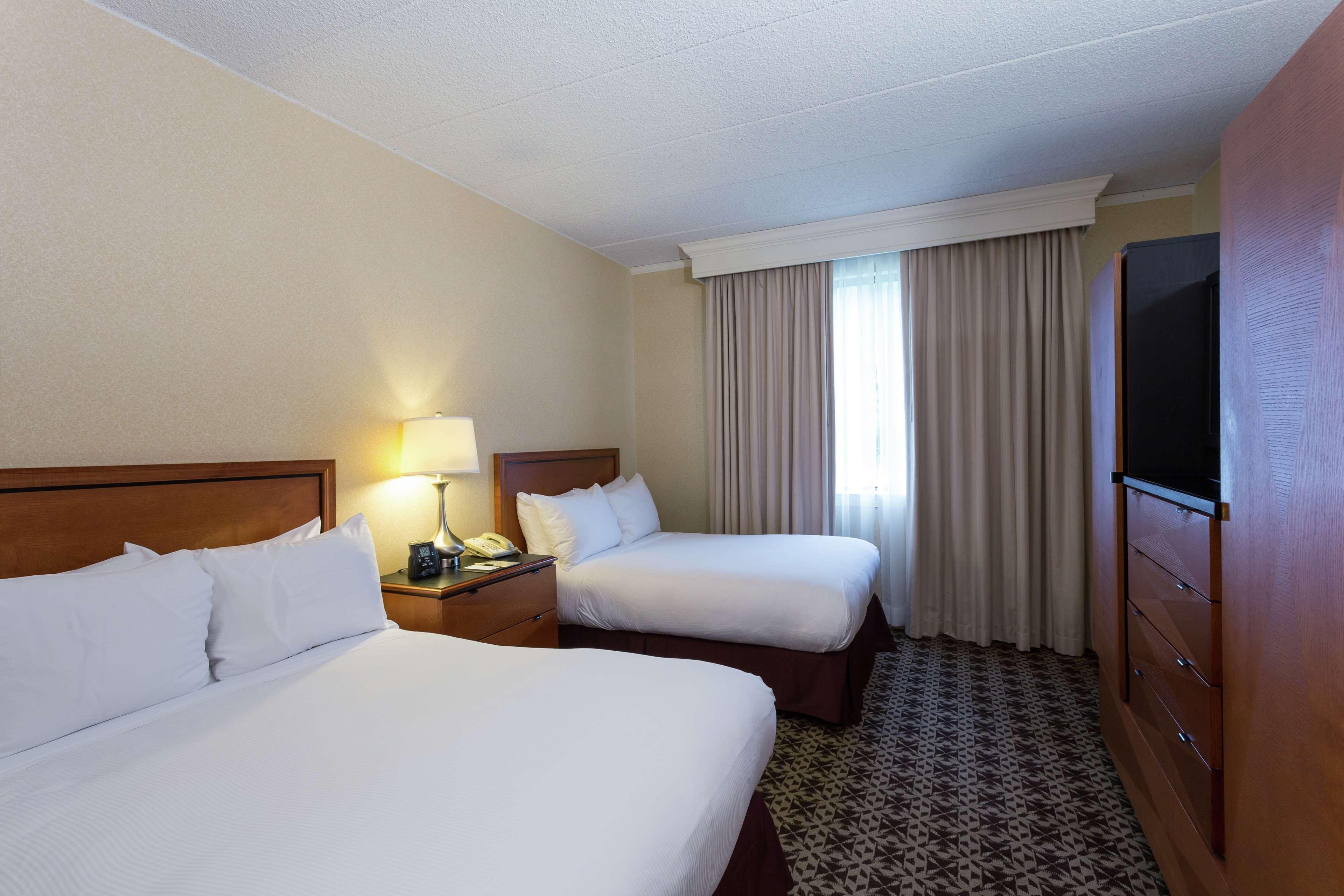 Doubletree Suites By Hilton מאונט לאורל מראה חיצוני תמונה