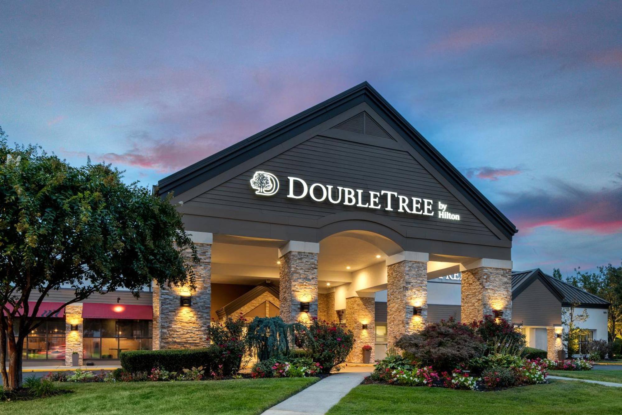 Doubletree Suites By Hilton מאונט לאורל מראה חיצוני תמונה
