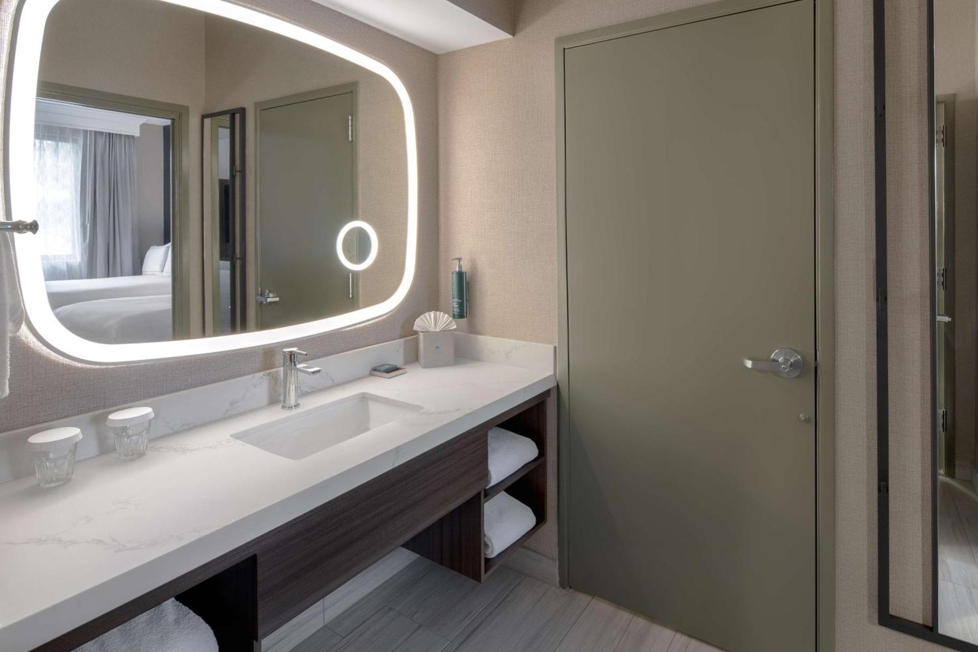 Doubletree Suites By Hilton מאונט לאורל מראה חיצוני תמונה